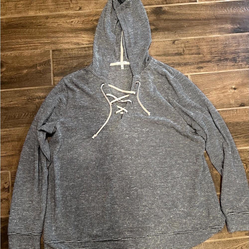 Women’s size XXL lace up, hooded sweatshirt